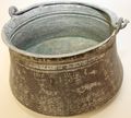 antiker, großer Kupferkessel