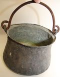 antiker Kupferkessel
